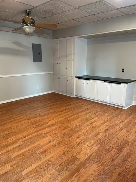 3512 Dodge St, Omaha, NE 68131
