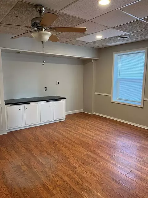 3512 Dodge St, Omaha, NE 68131