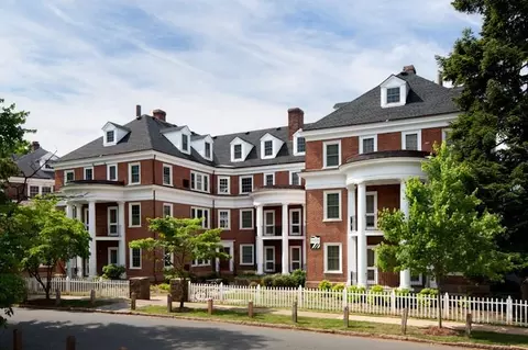 10 University Cir, Charlottesville, VA 22903