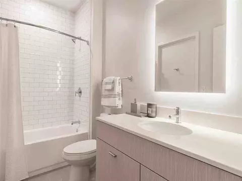 2121 1st St SW, Washington, DC 20024 photo 25