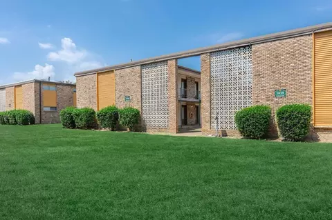 2059 N Cabana Cir, Memphis, TN 38107