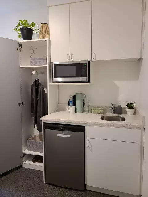 200 10th Ave E, Seattle, WA 98102 photo 4