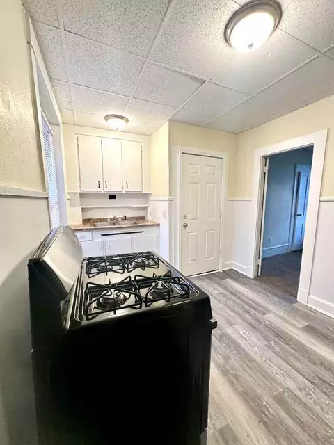 56 Clinton Ave, Holyoke, MA 01040