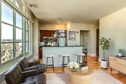 222 N Charles St, Baltimore, MD 21201 photo 12