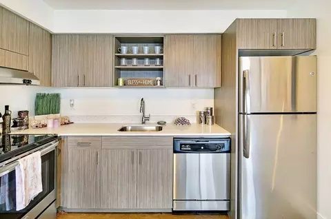 2450 Aurora Ave N, Seattle, WA 98109