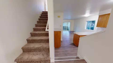 3050 W 17th Ave, Eugene, OR 97402 photo 9
