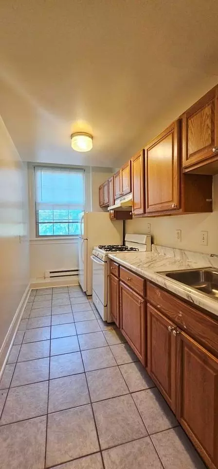 909 W University Pkwy, Baltimore, MD 21210