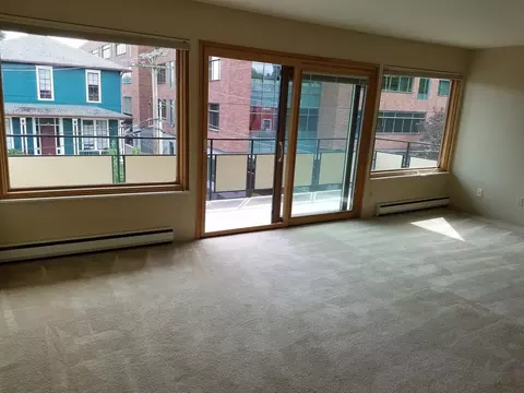 215 10th Ave SE, Olympia, WA 98501