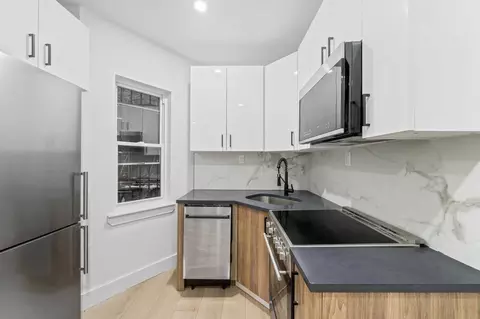 514 E 188th St, New York, NY 10458