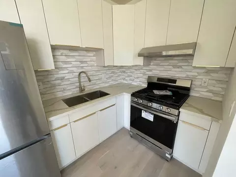 266 S Mansfield Ave, Los Angeles, CA 90036