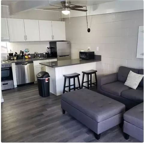 3478 Paradise Rd, Las Vegas, NV 89169