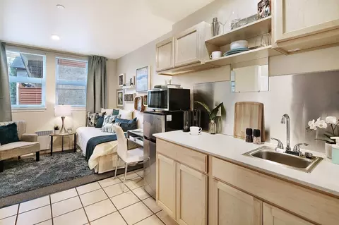 10610 Meridian Ave N, Seattle, WA 98133