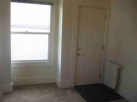 4736 18th Ave NE, Seattle, WA 98105