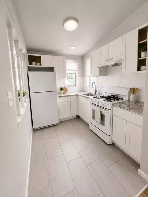 1324 S 10th St, Allentown, PA 18103