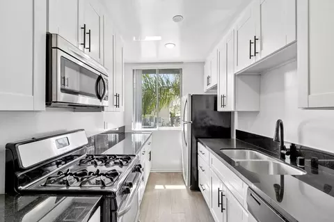 11645 Gorham Ave, Los Angeles, CA 90049
