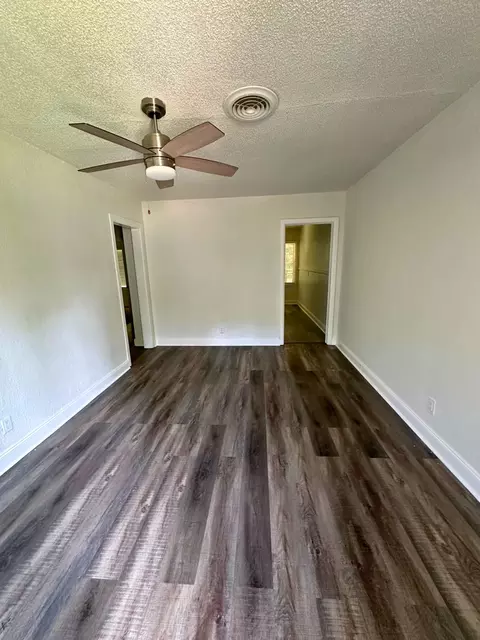 1601 Neshota Dr, Mobile, AL 36605