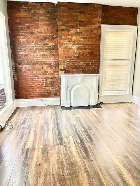 1128 S 3rd St, Louisville, KY 40203