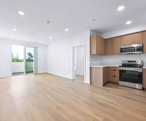 14811 Erwin St, Van Nuys, CA 91411