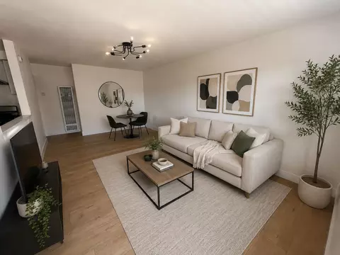 14112 Yukon Ave, Hawthorne, CA 90250