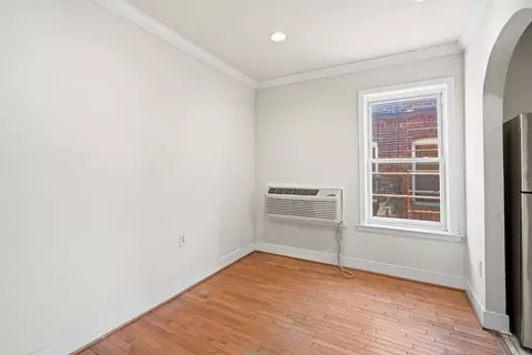 1110 Columbia Rd NW, Washington, DC 20009 photo 12