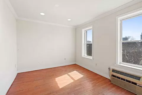 1110 Columbia Rd NW, Washington, DC 20009 photo 11