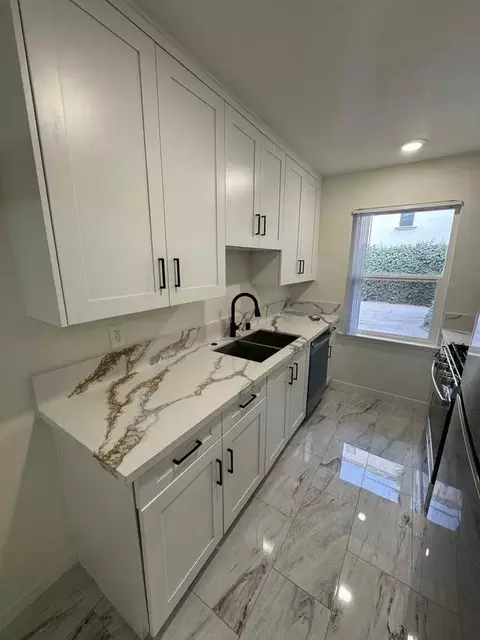 10840 Hortense St, Los Angeles, CA 91602
