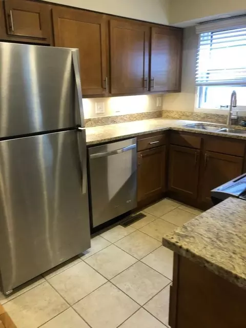 1282 Hunter Ave, Columbus, OH 43201