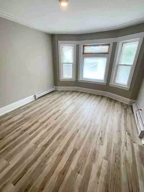 611 E 6th St, Duluth, MN 55805 photo 2