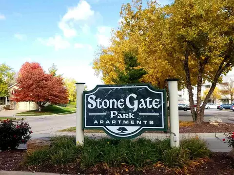 Stonegate Cir, Omaha, NE 68164