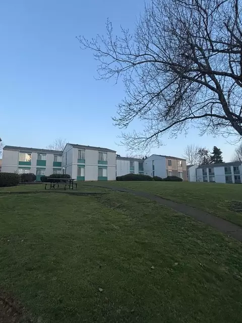 4810 Sunnyside Rd SE, Salem, OR 97302