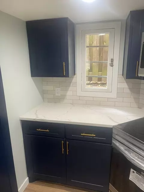 4909 NE 10th Ave, Portland, OR 97211