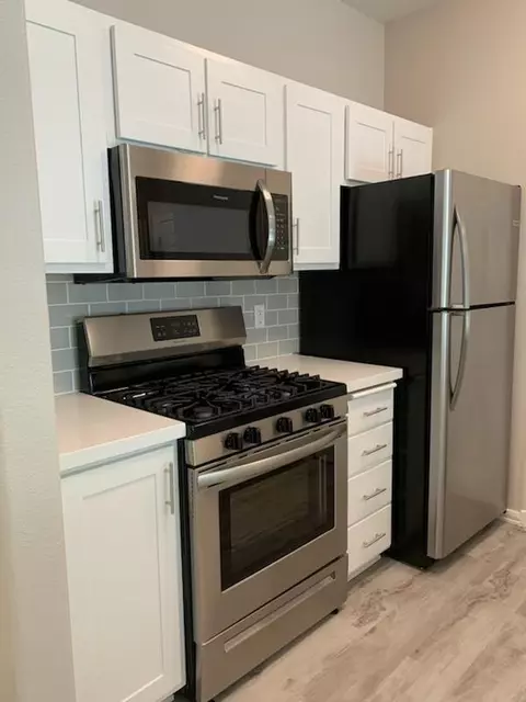 8760 Center Pkwy, Elk Grove, CA 95758