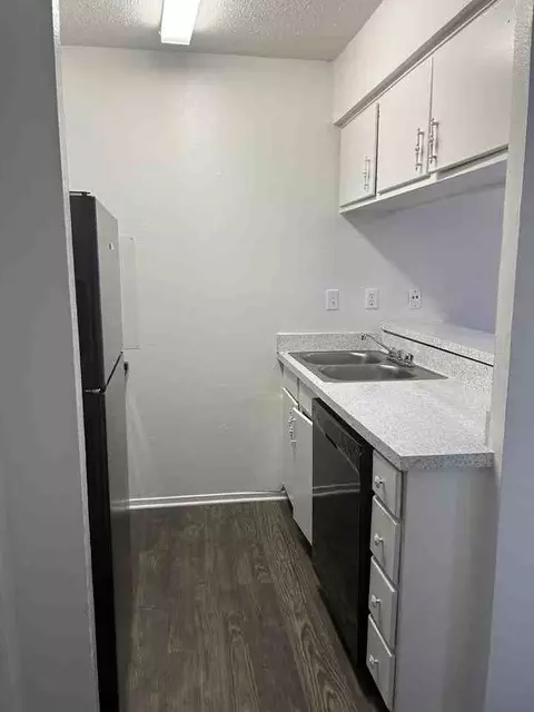 15505 Hillcrest Rd, Dallas, TX 75248