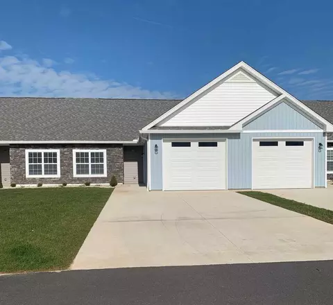 100 Brook Blvd, Sandusky, OH 44870
