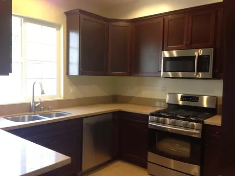 14639 Sylvan St, Los Angeles, CA 91411