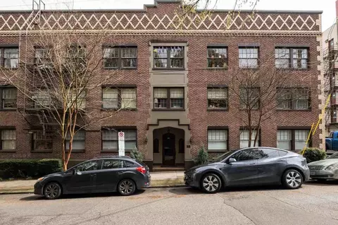 228 NW 22nd Ave, Portland, OR 97210