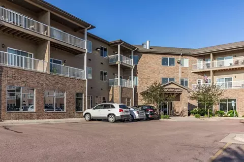 5000 S Mac Arthur Ln, Sioux Falls, SD 57108