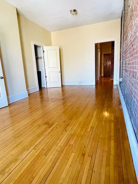 6 Leech St, Saint Paul, MN 55102