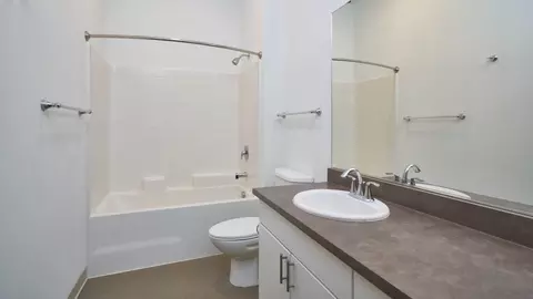 5398 Russell Ave NW, Seattle, WA 98107 photo 8