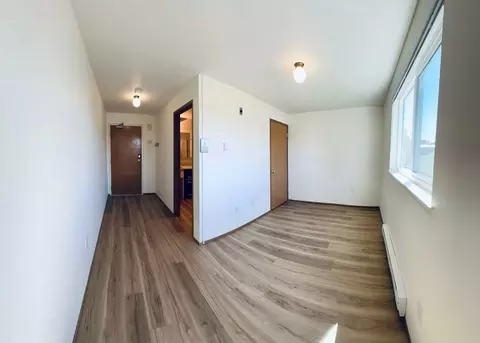 4219 7th Ave NE, Seattle, WA 98105