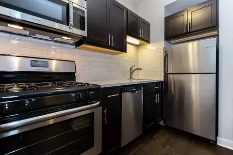 1351 W Touhy Ave, Chicago, IL 60626