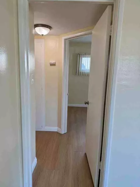 10519 Arrington Ave, Downey, CA 90241 photo 11