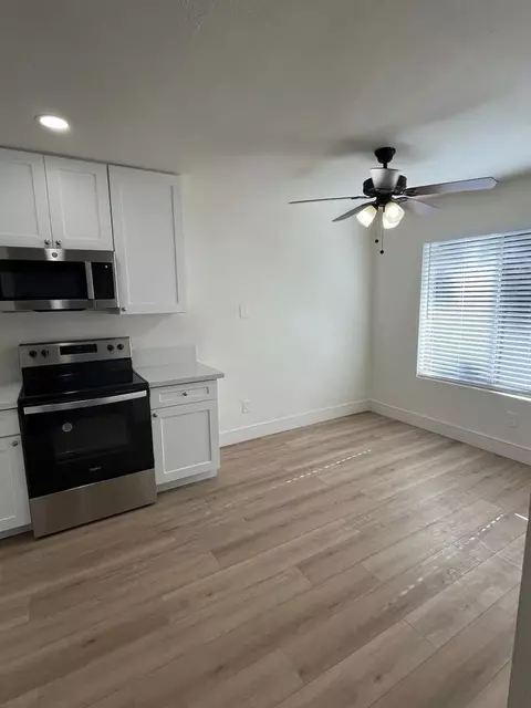 4261 Lowell St, La Mesa, CA 91941