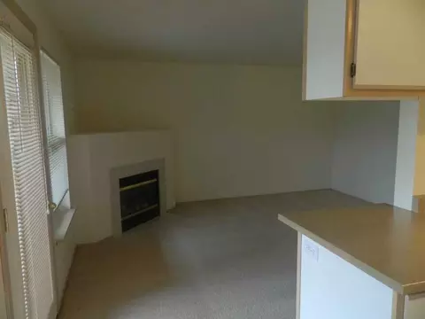 1324 SE Pleasant View Dr, Gresham, OR 97080 photo 3