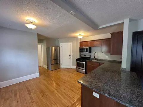 422 Pierce St N, Saint Paul, MN 55104