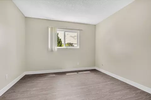 1360 E Madison Ave, El Cajon, CA 92021 photo 8