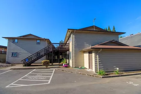 132 Sunset Ave N, Keizer, OR 97303