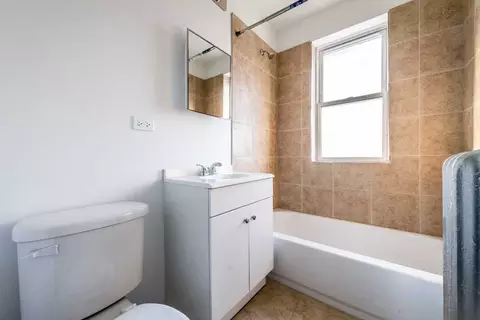 400 S Kilbourn Ave, Chicago, IL 60624 photo 9
