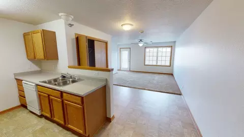 1428 Walton Dr, Ames, IA 50014