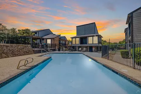 8850 Fair Oaks Xing, Dallas, TX 75243